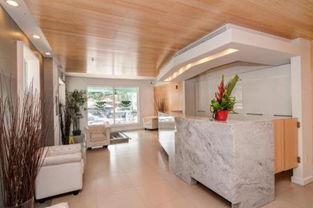 ocean reef suites miami beach,Ocean Reef Suites Miami Beach: A Luxurious Dive into the Ocean’s Heart